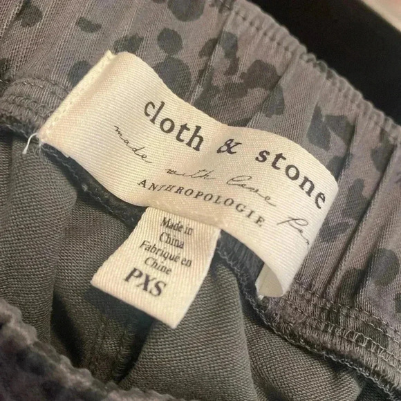 Cloth & Stone for Anthropologie Animal Print Petite Joggers size XS - Picture 5 of 6